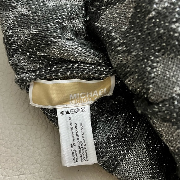 NWT - Michael Kors Logo Beanie ( we have a Scarf to match) - Picture 3 of 3